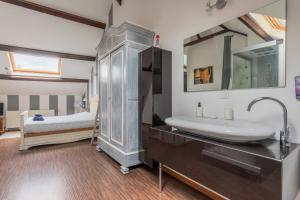 Koupelna v ubytování Douai house + 37 fotografií