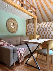 Posezení v ubytování Glamping jurty Czapla