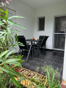 Patio alebo iná vonkajšia časť ubytovania Studio Apartments MT