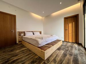 Ένα ή περισσότερα κρεβάτια σε δωμάτιο στο Casa Del Mela Villa +36 φωτογραφίες