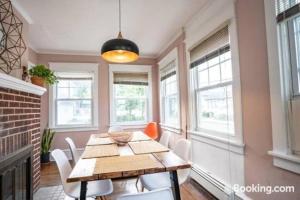 Posezení v ubytování AC 6BR2BA Quiet Island House Near Casinos