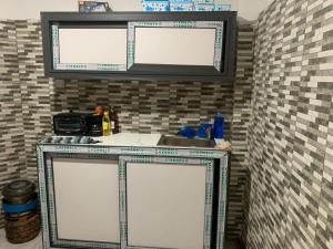 Kuchyň nebo kuchyňský kout v ubytování Appartement dakar almadis