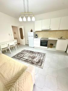 Kuchyň nebo kuchyňský kout v ubytování The View apartment + 4 fotografie
