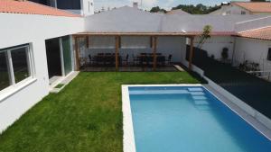 Πισίνα στο ή κοντά στο Casa do Mural - Sesimbra, Lagoa de Albufeira e Aldeia do Meco +73 φωτογραφίες