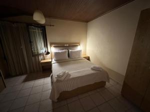 Photo de la galerie de l'établissement Studios Stefania, à Skala Potamias