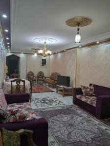 A seating area at شقة مميزة جدا في قلب العاصمة قريبة من جميع الأماكن والخدمات