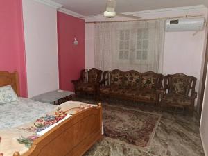 A seating area at شقة مميزة جدا في قلب العاصمة قريبة من جميع الأماكن والخدمات