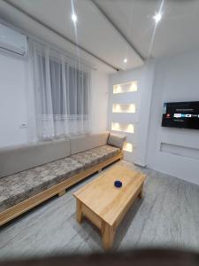TV a/nebo společenská místnost v ubytování Appartement neuf 55 m2