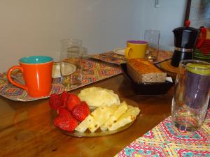 Comida no apartamento ou em algum lugar perto