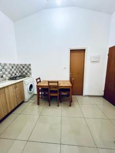 Gallery image of Квартира С Балконом Для Отдыха! in Haifa +3 photos