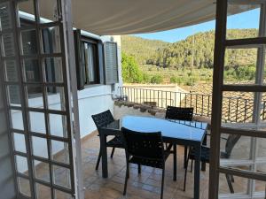 Balkón nebo terasa v ubytování Piso en Vall de Almonacid con vistas, aire acondicionado, Wifi y Smart TV