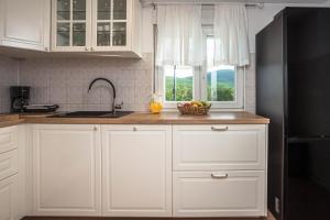 Φωτογραφία από το άλμπουμ του Holiday Home Saint Anthony - Heated pool σε Velika Cista