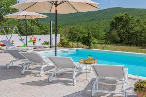 Φωτογραφία από το άλμπουμ του Holiday Home Saint Anthony - Heated pool σε Velika Cista