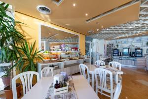 Restaurace v ubytování Aphrodite Beach Hotel