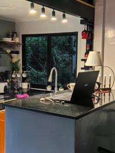 Dapur atau dapur kecil di Tiny House Loft Style