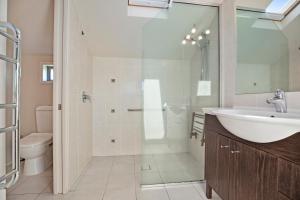 Ένα μπάνιο στο Endless Summer - Mount Maunganui Holiday Home +18 φωτογραφίες