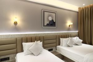 Galeriebild der Unterkunft Hotel Lémore Stay & Dine in Solapur