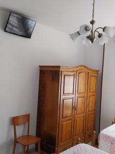 TV a/nebo společenská místnost v ubytování Pensión Glorioso II + 31 fotografií