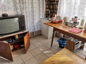 TV a/nebo společenská místnost v ubytování ZakKant-Lak