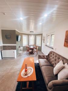 Ruang duduk di Ferienhaus Goldeiche