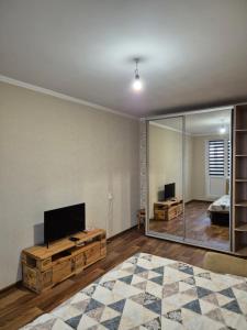 Μια τηλεόραση ή/και κέντρο ψυχαγωγίας στο Центр Проспект Центральный 186 Сильпо АТБ