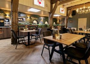En restaurant eller et andet spisested på Hotel Erve Hulsbeek