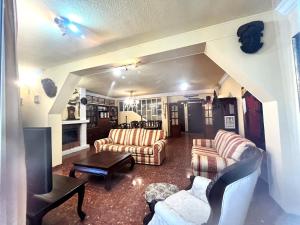 Posedenie v ubytovaní Rentcostadelsol Villa Pinares-Malaga