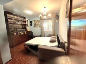 Posteľ alebo postele v izbe v ubytovaní Rentcostadelsol Villa Pinares-Malaga