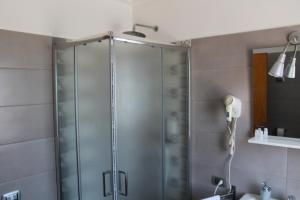 A bathroom at Otto&Mezzo B&B