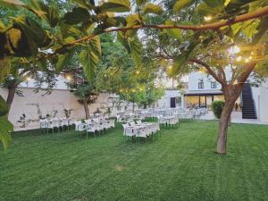 Κήπος έξω από το Hotel Gran Sol De Extremadura