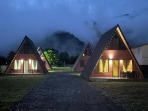 Το κτήριο όπου στεγάζεται  το διαμέρισμα