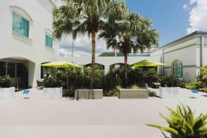 Jardín al aire libre en Four Points by Sheraton Caguas Real