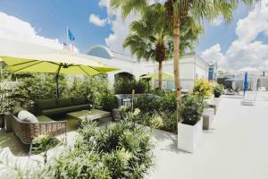 Jardín al aire libre en Four Points by Sheraton Caguas Real