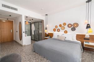 Postel nebo postele na pokoji v ubytování Ölüdeniz Blu Luxury Unique Hotel - Adults-Only