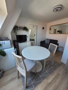 Część wypoczynkowa w obiekcie "Mon Évidence!" Magnifique appartement vue mer et accès direct à la plage