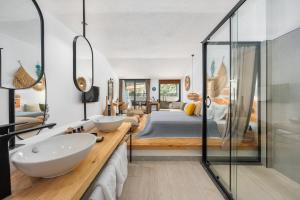 Postel nebo postele na pokoji v ubytování Ölüdeniz Blu Luxury Unique Hotel - Adults-Only