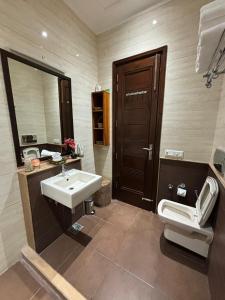 Un baño de Aanz Aura