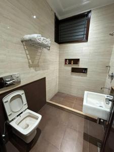 Un baño de Aanz Aura