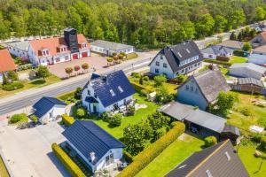 an aerial view of a small town with houses at FH Mimi in Ostseebad Karlshagen