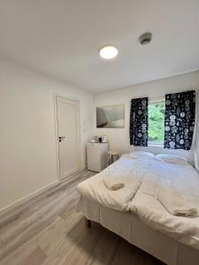 Gallery image of Trolltunga Studios in Odda