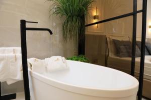 Garden Luxury Rooms的一间浴室