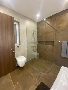 Fotografie z fotogalerie ubytování An immaculate 3 bedroom apartment in Gudja v destinaci Gudja