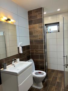 Ένα μπάνιο στο Apartmány u strýka +10 φωτογραφίες