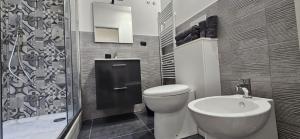 Koupelna v ubytování B&B Via Roma + 37 fotografií