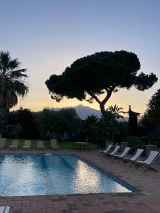 The swimming pool at or close to Citrus, between Etna and the Sea