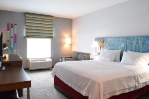 Postel nebo postele na pokoji v ubytování Hampton Inn Hamburg