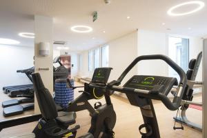 Fitness centrum a/nebo fitness zařízení v ubytování Hôtel de la Paix Lausanne