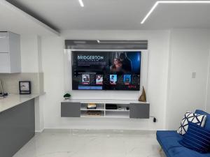 TV a/nebo společenská místnost v ubytování Brisa Del Mar