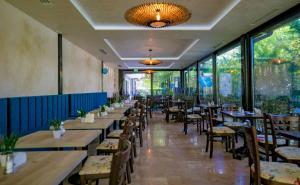 Restaurace v ubytování Hotel Corsa