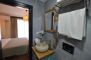 Foto dalla galleria di ADOS Otel a Isola di Marmara